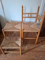 Vintage hoekstoeltje met biezing zitting en extra hoekstuk, Ophalen, Vintage, Zo goed als nieuw, Riet of Rotan