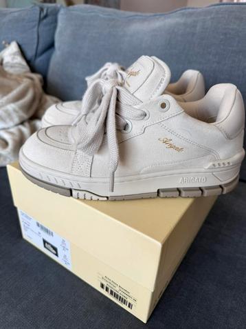 Axel Arigato beige sneaker maat 39 als nieuw! beschikbaar voor biedingen