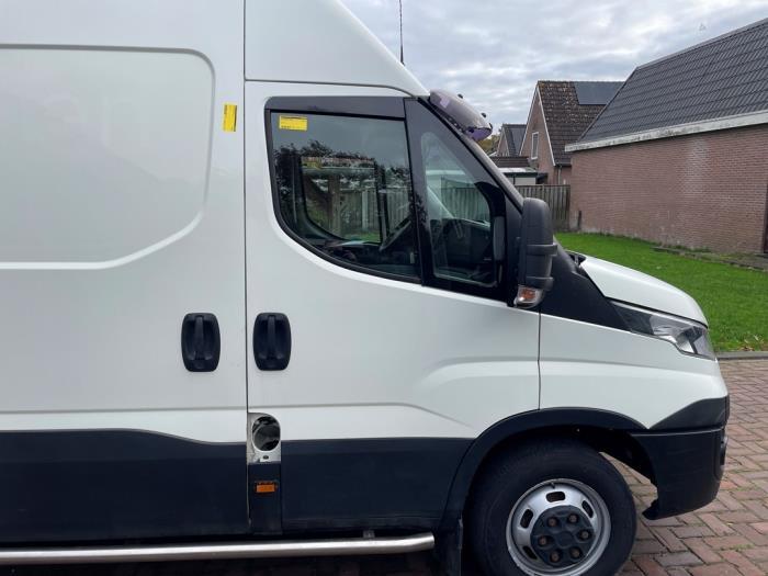 Portier 2Deurs rechts van een Iveco New Daily, Gebruikt, -, -, Ophalen of Verzenden