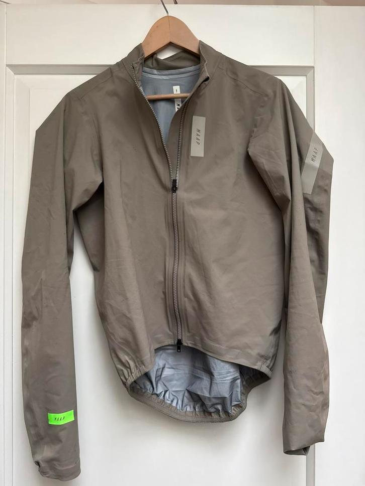 MAAP Atmos Jas | maat S, Fietsen en Brommers, Fietsaccessoires | Fietskleding, Zo goed als nieuw, Bovenkleding, Ophalen of Verzenden