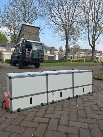 Trespa opbergkast/ bank (in 4x4 camper Toyota/ landrover)  beschikbaar voor biedingen