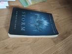 Victoria Aveyard war storm, Boeken, Ophalen of Verzenden, Gelezen