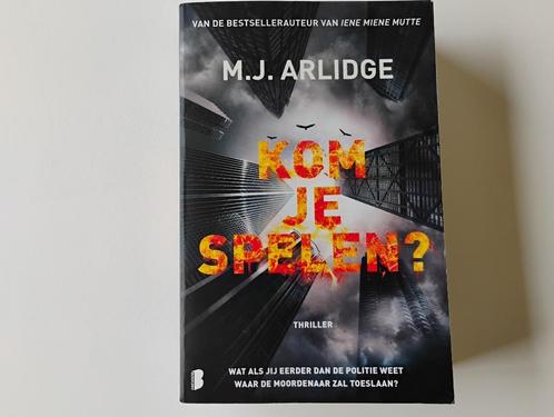 Boek kom je spelen M.J. Arlidge Adam Brandt, Boeken, Thrillers, Zo goed als nieuw, Nederland, Ophalen of Verzenden