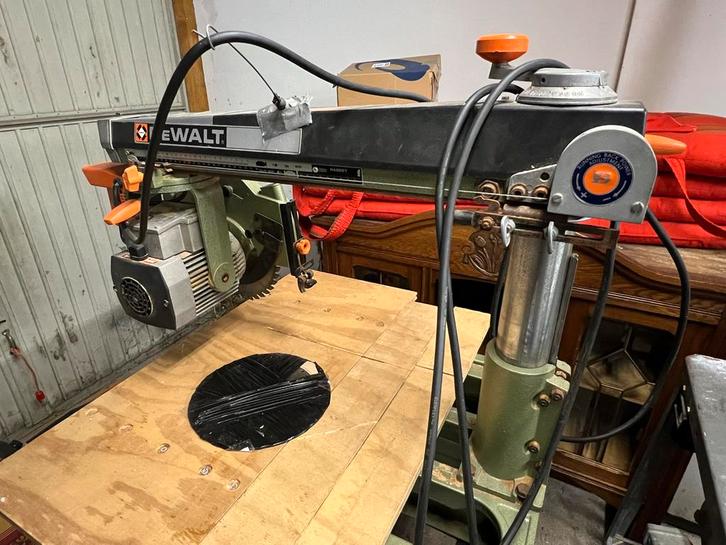 DeWalt Power Shop DW125 Afkortzaag/Radiaalzaag, Doe-het-zelf en Verbouw, Gereedschap | Zaagmachines, Gebruikt, Afkortzaag, 1200 watt of meer