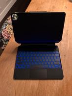 Een Bluebuilt toetsenbord voor de iPad Pro 13 inch, Computers en Software, 13 inch of meer, Bescherming voor- en achterkant, Ophalen of Verzenden