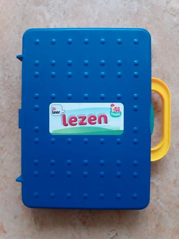 Ik leer Lezen- Jumbo- blauwe koffer.
Compleet.

Leuk voor ou beschikbaar voor biedingen