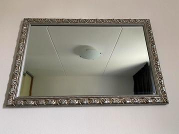 Spiegel 60 x 90 cm  met barok rand beschikbaar voor biedingen