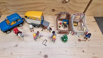 Playmobil paarden (trailer, box en meer)