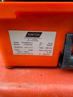 Norton Clipper TT200 EM tegelzaag machine, Doe-het-zelf en Verbouw, Gereedschap | Zaagmachines, Gebruikt, Cirkelzaag, Norton Clipper