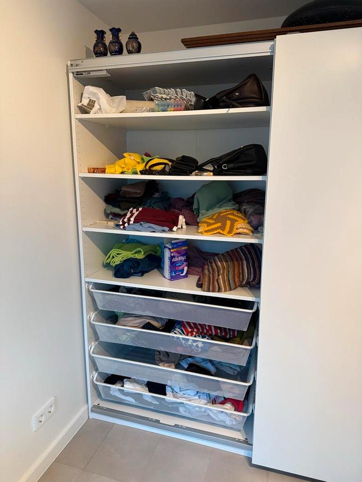 Ruime kledingkast met schuifdeuren, Huis en Inrichting, Kasten | Kledingkasten, Gebruikt, 200 cm of meer, 150 tot 200 cm, 50 tot 75 cm