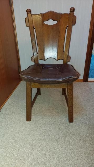 Eetkamer stoelen beschikbaar voor biedingen