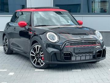 Mini John Cooper Works 231pk Automaat, Navigatie, Leder bekl