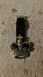 Broche  aan lint, Sieraden, Tassen en Uiterlijk, Broches, Ophalen of Verzenden, Zo goed als nieuw, Zwart, Overige materialen