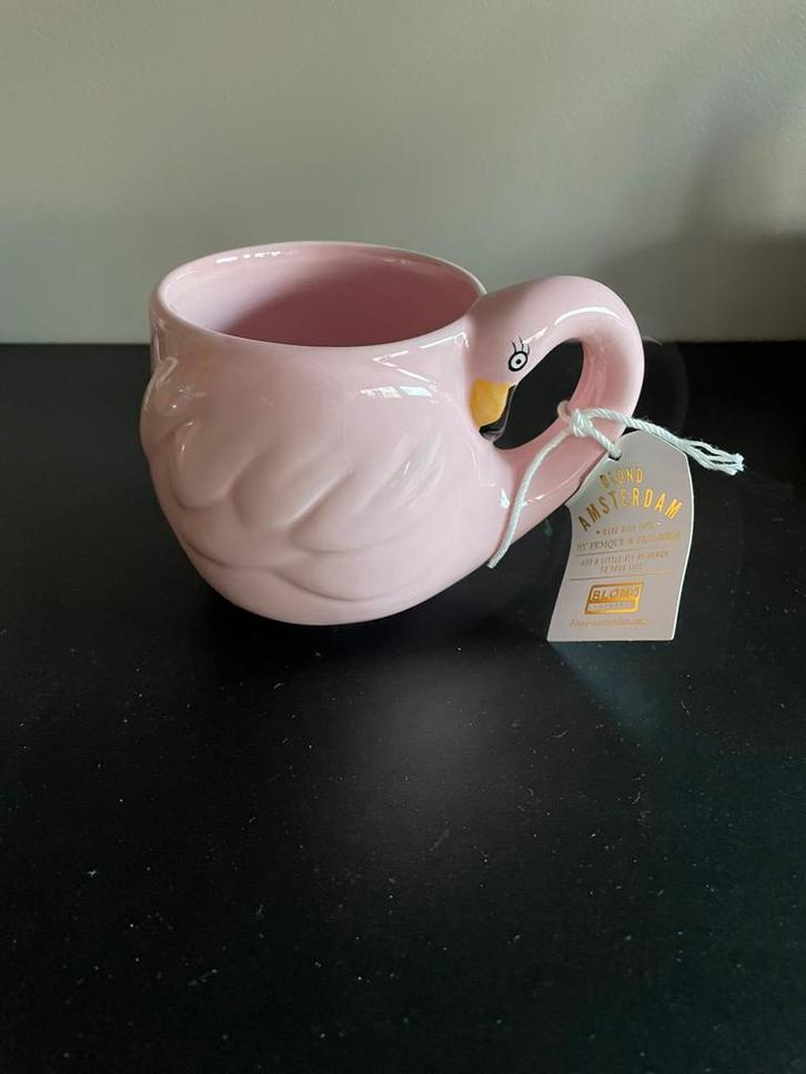 Blond amsterdam flamingo mokken, Huis en Inrichting, Keuken | Servies, Nieuw, Kop(pen) en/of Schotel(s), Blond Amsterdam, Aardewerk