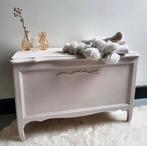 Vintage nachtkastje en speelgoedkist restylen, Ophalen of Verzenden, Poppenhuis