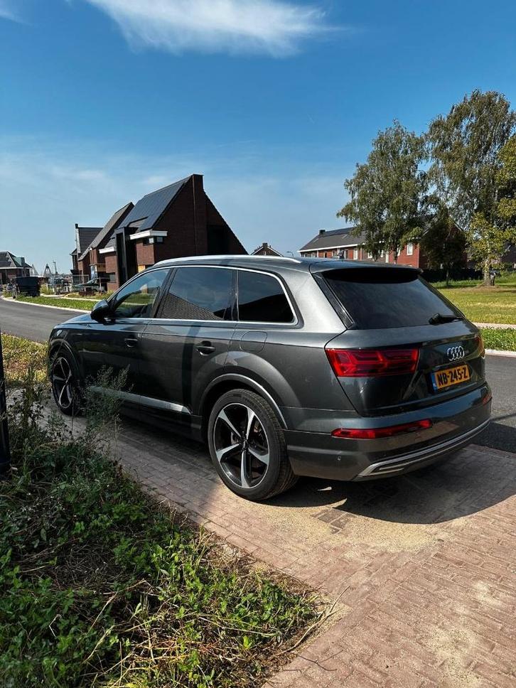 Audi Q7 3.0 TDI 374pk E-tron Quattro Tiptronic 2016 Grijs, Auto's, Audi, Particulier, Q7, 360° camera, 4x4, ABS, Achteruitrijcamera