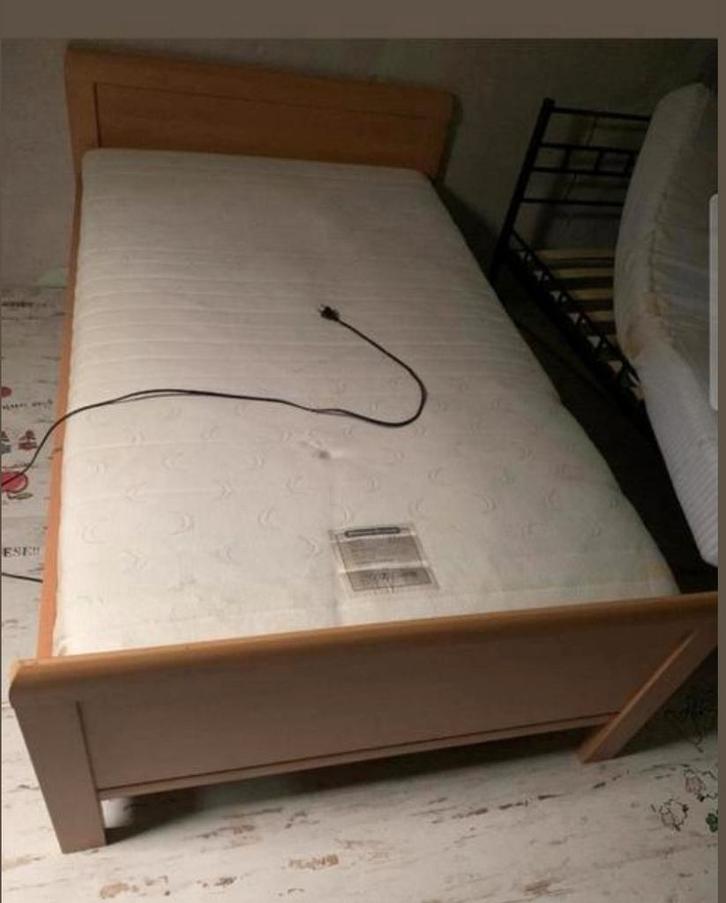 Elektrisch verstelbaar senioren bed inclusief matras, Huis en Inrichting, Slaapkamer | Bedden, Gebruikt, Eenpersoons, 90 cm, 200 cm