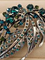 Antiek stijl blad broche met synthetische smaragd., Sieraden, Tassen en Uiterlijk, Broches, Info@SlatsAntiek.nl, Overige materialen