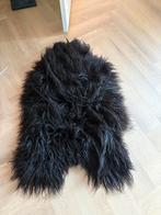 Schapenvacht Zwart, Huis en Inrichting, Woonaccessoires | Plaids en Woondekens, Ophalen, Zo goed als nieuw
