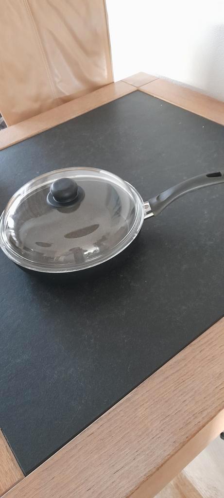 Ballarini Hapjespan 28cm - Z.G.A.N., Huis en Inrichting, Keuken | Potten en Pannen, Zo goed als nieuw, Koekenpan of Braadpan, Aluminium