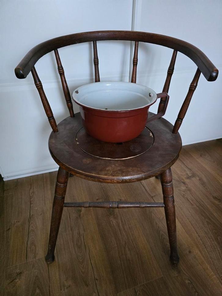 Antieke po stoel, Antiek en Kunst, Antiek | Meubels | Stoelen en Banken, Ophalen