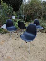 4 Vitra stoelen in zwart, Vier, Gebruikt, Zwart, Ophalen