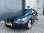 BMW 5-serie Touring 523i High EXE AUT M-PAKKET, Automaat, Achterwielaandrijving, 2497 cc, Blauw