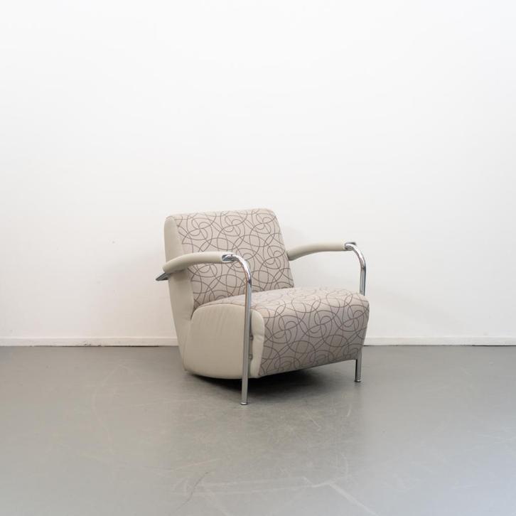 2x Leolux Scylla Fauteuil Laag Beige Leer - Rondjesmotief, Huis en Inrichting, Fauteuils, Zo goed als nieuw, Leer, Metaal, Stof