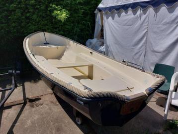 Diversen,open visboten bij ZeilstraWatersport in ter Aar beschikbaar voor biedingen