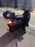 Vespa sprint 2017, Fietsen en Brommers, Scooters | Vespa, Gebruikt, Maximaal 45 km/u, Vespa S, Ophalen of Verzenden