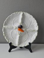 Schaal in de vorm van een koolblad - Ceramiche MUNAR Italië, Gebruikt, Porselein of Keramiek, Schaal, Rond