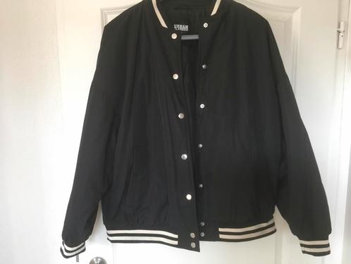 Bomberjack Urban Classics. Maat XL. ZGAN, Kleding | Dames, Jasjes, Kostuums en Pakken, Zo goed als nieuw, Maat 46/48 (XL) of groter