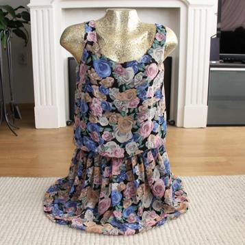 Prachtig Bloemen Jurkje (M) € 35,- beschikbaar voor biedingen