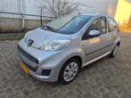 Peugeot 107 1.0-12V Urban Move, 5Drs,Airco!, Voorwielaandrijving, Stof, Gebruikt, 4 stoelen