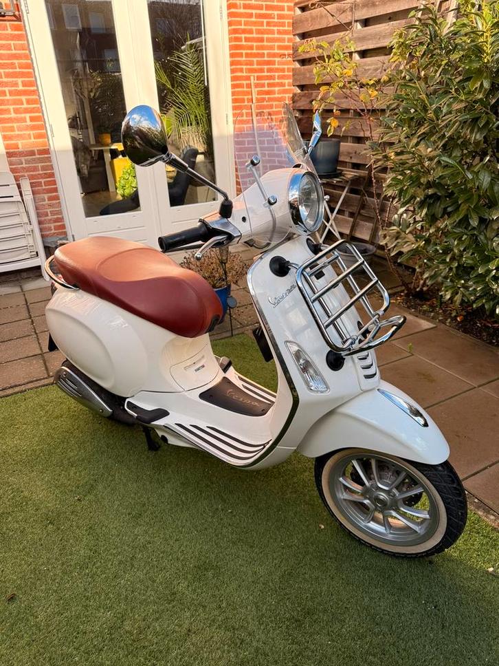 Vespa Primavera snor 17422km, Fietsen en Brommers, Scooters | Vespa, Gebruikt, Overige modellen, Maximaal 25 km/u, Benzine, Ophalen