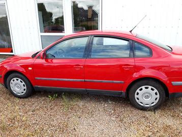 Volkswagen Passat 1.8 20V 92KW 1998 Rood beschikbaar voor biedingen