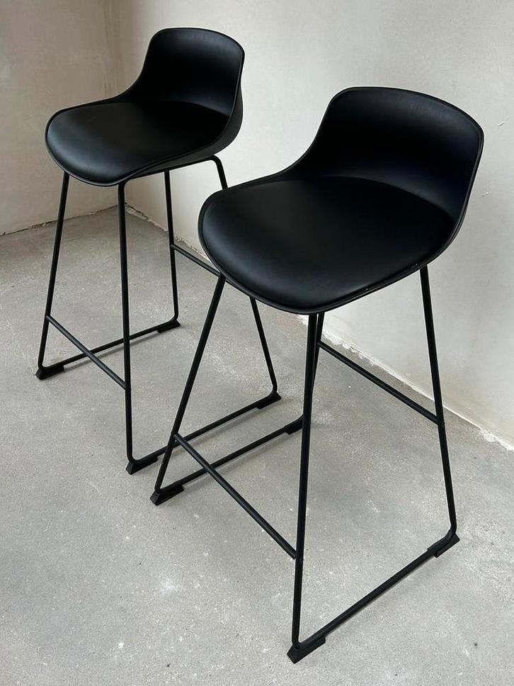 2x barkruk Liva - kunststof kuip met zacht zitkussen, Huis en Inrichting, Barkrukken, Zo goed als nieuw, 90 cm of meer, Metaal