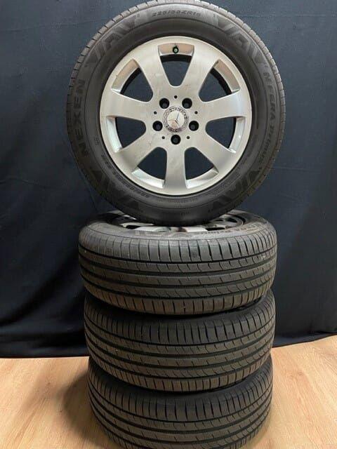 Originele Mercedes 16Inch + Nexen Banden, Auto-onderdelen, Banden en Velgen, Banden en Velgen, Gebruikt, Ophalen