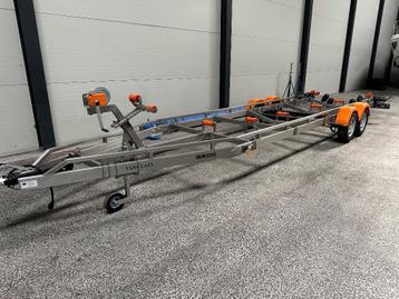 vancleas rvs boottrailer base 3500kg  9,5 meter geremd 2 as beschikbaar voor biedingen