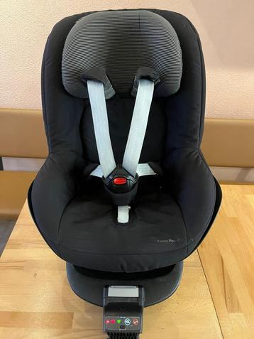 Maxi Cosi 2way Pearl + Maxi Cosi 2way Fix base beschikbaar voor biedingen