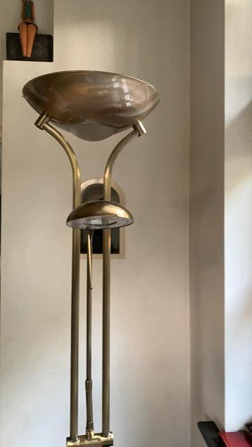 Hele mooie lamp beschikbaar voor biedingen