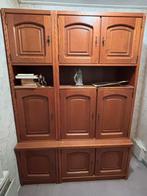 GRATIS Mooie houten kast - Deuren met sloten - goede staat., Ophalen, Met deur(en), Zo goed als nieuw, Minder dan 150 cm