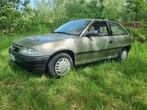 Opel Astra 1200 essence 1 propriétaire !!!, Auto's, Opel, 4 cilinders, 60 pk, Handgeschakeld, Grijs