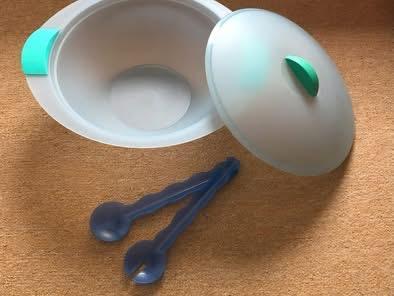 Tupperware Schaal met Deksel en Saladebestek, Huis en Inrichting, Keuken | Keukenbenodigdheden, Gebruikt, Ophalen of Verzenden