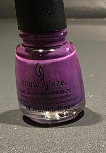 China Glaze 1395 Plur-ple  beschikbaar voor biedingen