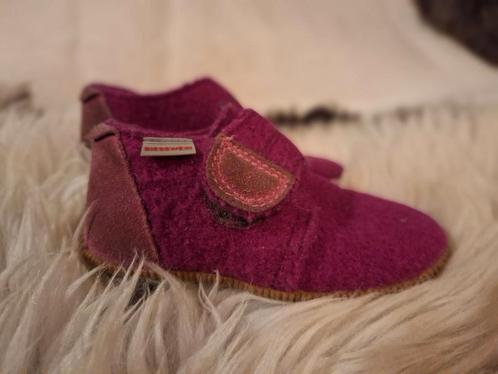 Giesswein sloffen roze maat 24, Kinderen en Baby's, Babykleding | Schoentjes en Sokjes, Gebruikt, Meisje, Schoentjes, Ophalen of Verzenden
