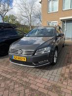 Volkswagen Passat 1.4 TSI 2011 Grijs Leren stoel, gordijn, Auto's, Voorwielaandrijving, 74 €/maand, 4 cilinders, Leder