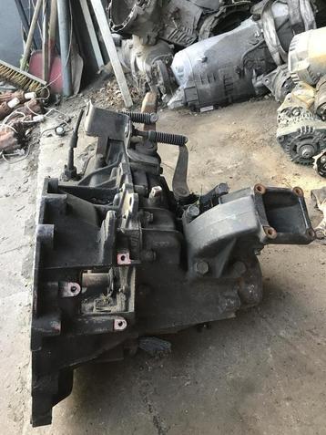 peugoet boxer 2.5tdi  versnellingsbak 5 bak beschikbaar voor biedingen