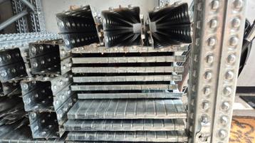 Metalsistem legborden 100cm en 110cm beschikbaar voor biedingen