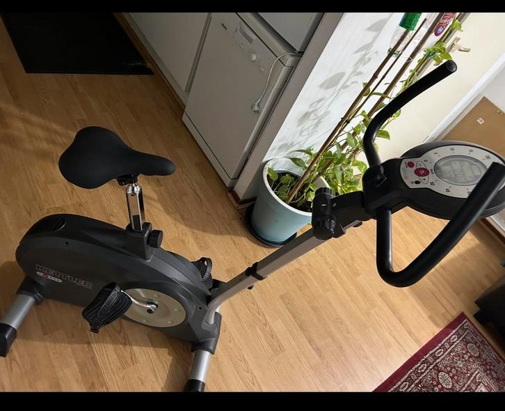 2 X Diverse Hometrainer(Z.G.A.N), Sport en Fitness, Fitnessapparatuur, Zo goed als nieuw, Hometrainer, Benen, Metaal, Ophalen